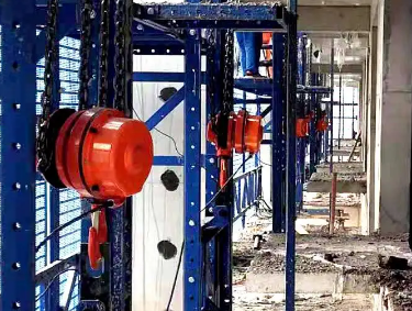 爬架電動葫蘆和群吊電動葫蘆說的是一種設備嗎